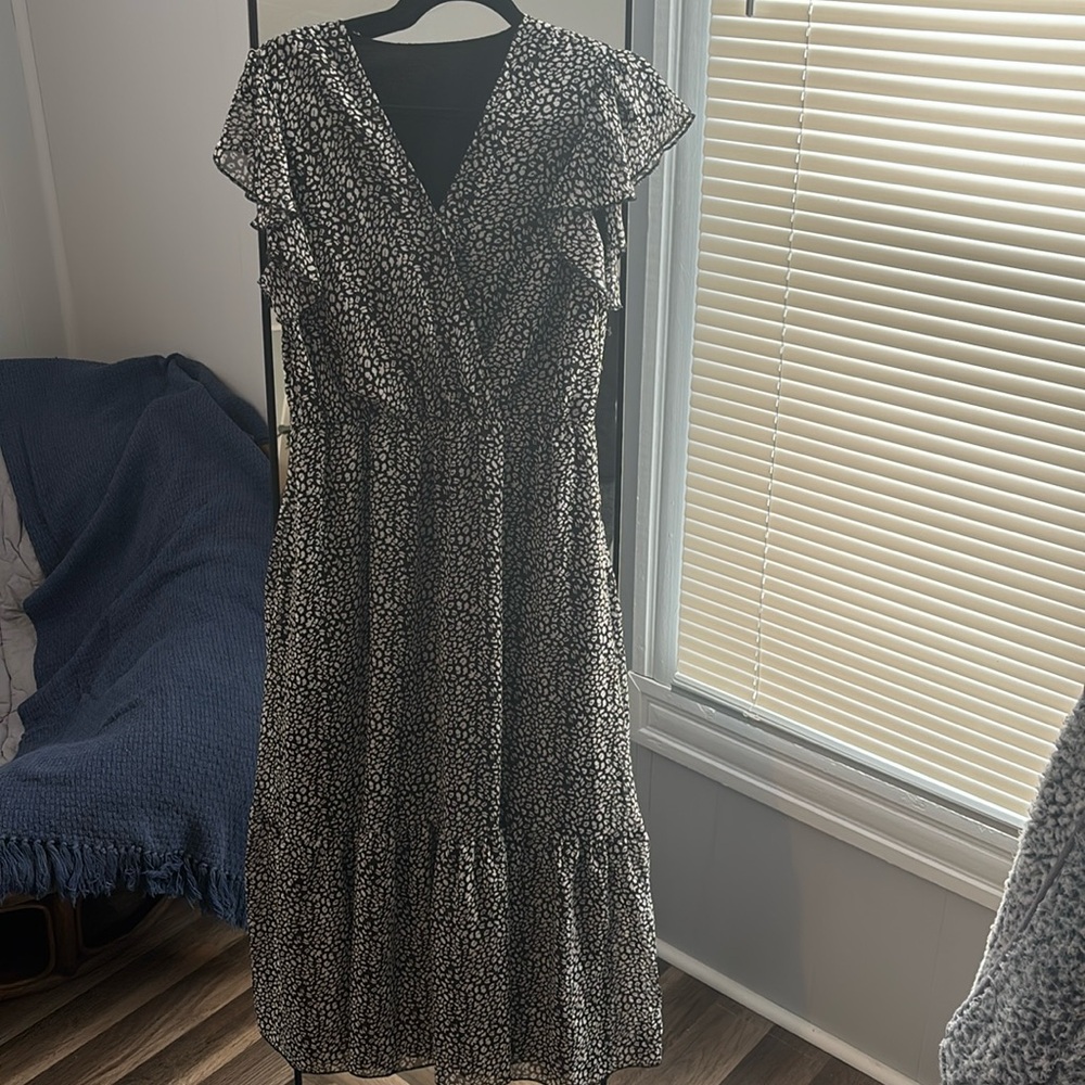 Black and white dress size medium